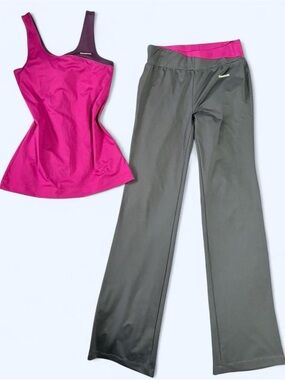 Reebok Women's Gray Flare Yoga Pants with Magenta Tank